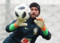 Juventus aceita pagar R$ 7,32 milhões por mês para contratar Alisson