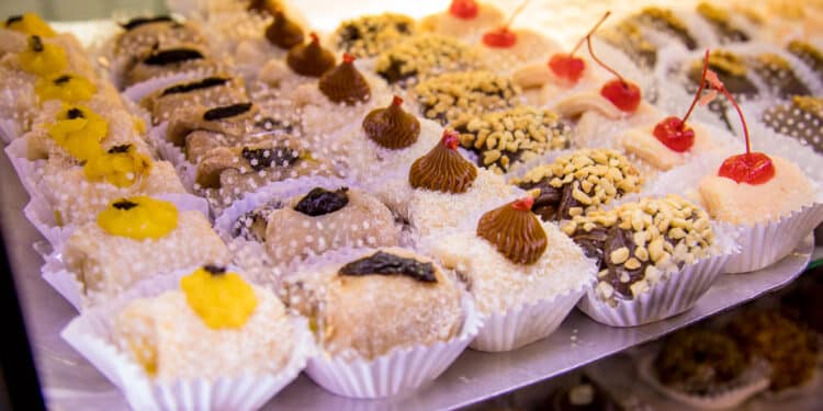 Capital Nacional do Doce tem festa famosa e praia de água doce com 2 km de extensão