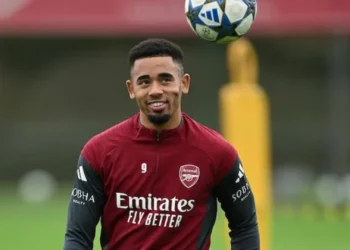Gabriel Jesus precisa resolver duas questões antes de voltar ao Palmeiras