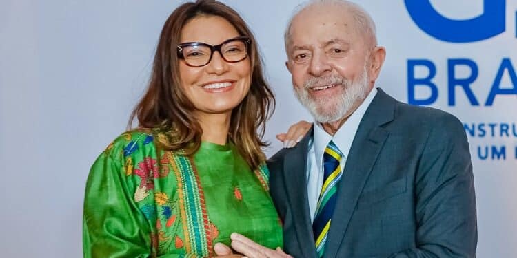 Mansão de 700 m² onde Lula e Janja vivem é avaliada em R$ 5 milhões com aluguel custando acima de R$ 20 mil