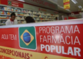 Idosos podem mandar outra pessoa no lugar para pegar remédios na Farmácia Popular?