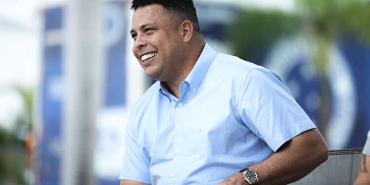 Parceria entre Ronaldo Fenômeno e bilionário saudita envolve valor astronômico para comprar SAF paulista