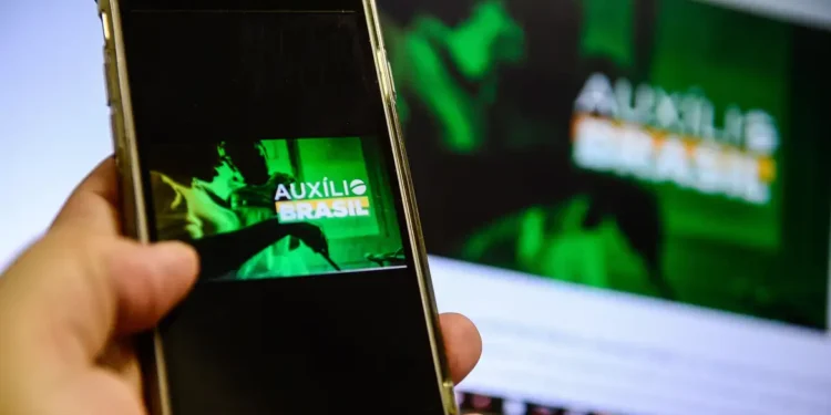 Atualizar o CadÚnico pelo aplicativo é suficiente para manter benefícios ativos?
