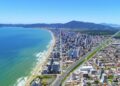 Cidade com o 2º m² mais caro do Brasil vai alargar a faixa de areia em até 60 metros