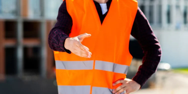 Colete refletivo será obrigatório para motoristas brasileiros a partir de quando?