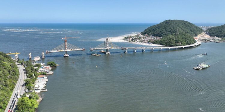 Nova ponte de R$ 400 milhões encurta trajeto de 30 minutos para 1 minuto ligando dois estados