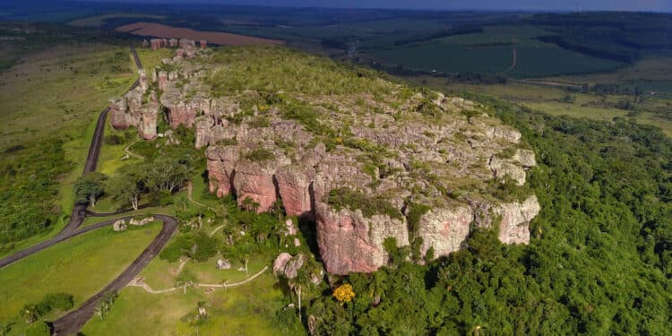 Cidade da Pedra no Brasil viraliza e atrai turistas como nunca