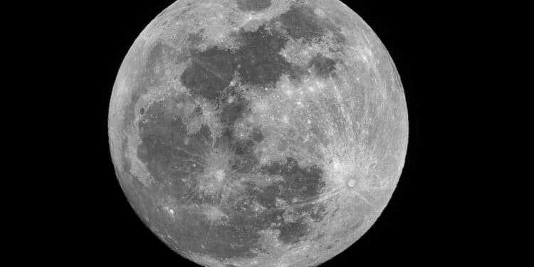 Cientistas comemoram a descoberta de caminho mais econômico até a Lua