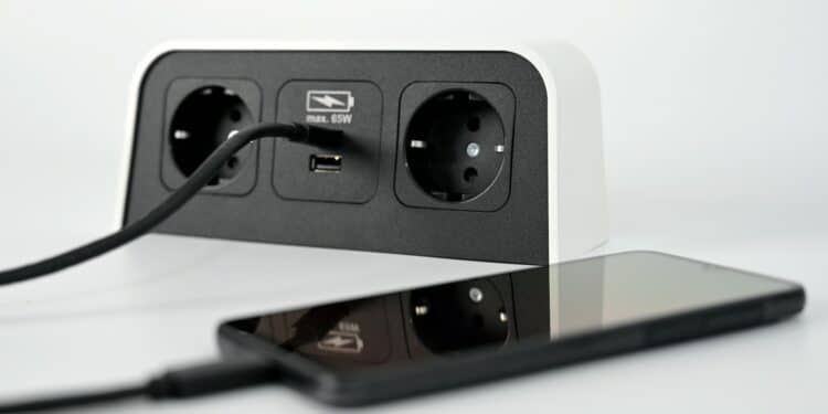 O que fazer quando o carregador do celular começa a esquentar muito