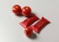 Sachês de ketchup, maionese e sal vão desaparecer dos restaurantes a partir de agosto com nova regra nestes locais