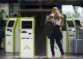 Enquanto idosos viajam sem pagar, outro grupo de brasileiros ganha desconto de 50% nas passagens