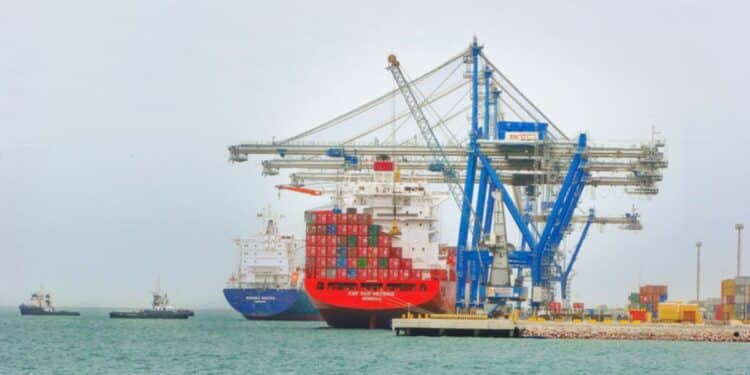 Expansão de R$ 1,1 bilhão em porto brasileiro vai gerar mais de 5.000 empregos