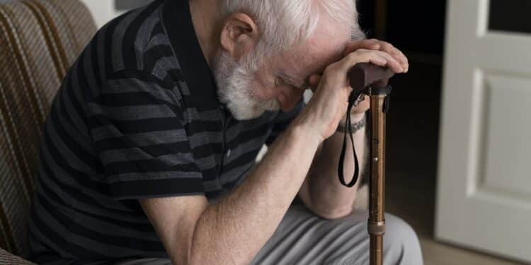Alerta geral para idosos que costumam viver em isolamento social