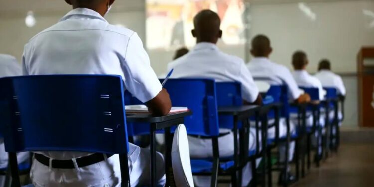 Brasileiros nascidos em 2008 precisam realizar cadastro obrigatório até 30/06