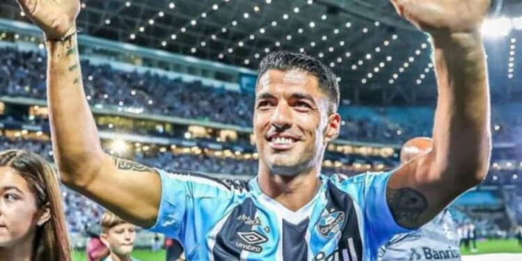 Suárez volta atrás na decisão de não disputar a Copa do Mundo