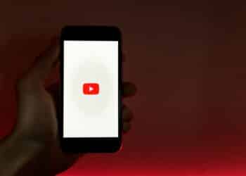 Menores de 16 anos não podem mais acessar o YouTube com a nova mudança do governo?