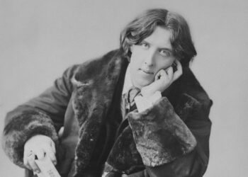 O poeta irlandês Oscar Wilde citou: “Um homem pode ser feliz com qualquer mulher, contanto que não a ame”
