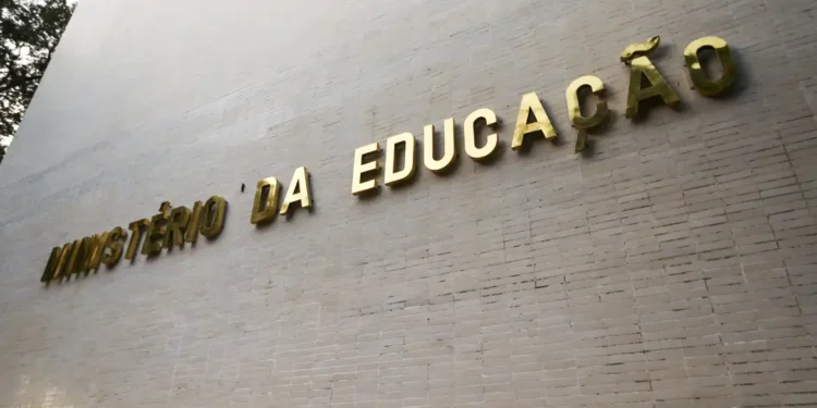 Governo vai ajudar brasileiros a aprenderem novos idiomas sem cobrar nenhum centavo