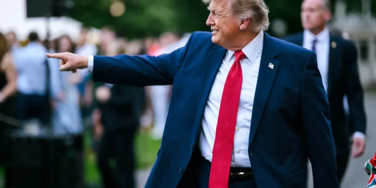 Filha de Donald Trump separa R$ 8,3 bilhões para construir resort em ilha paradisíaca