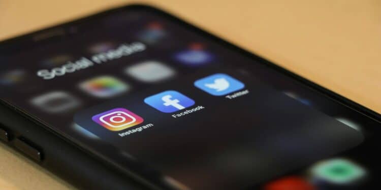 Pessoas que nunca publicam nas redes sociais não só buscam privacidade, como também não sentem falta de validação externa, segundo a psicologia