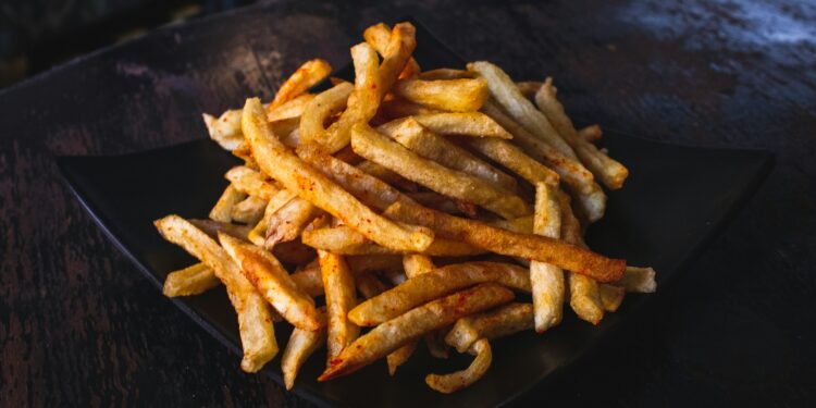 Chefs concordam que este é o melhor tipo de óleo para fazer batata frita