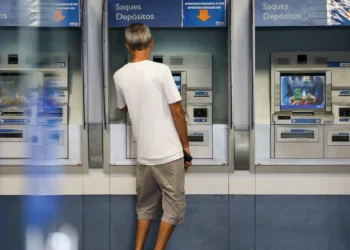 caixas eletrônicos